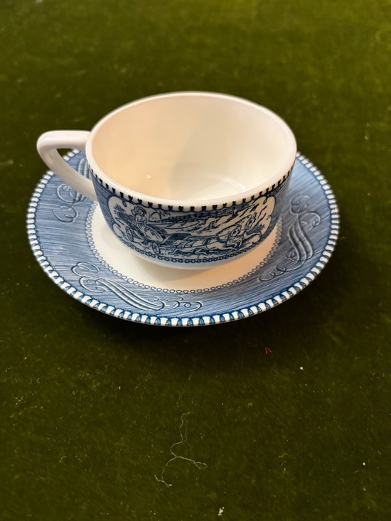 Currier & Ives Other - Vintage Royal China “Currier&Ives” blue and white  tea cup and saucer set
